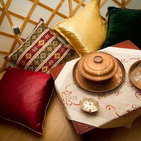 Avalon Steppes Glamping Holidays خيمة فخمة