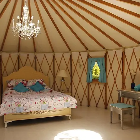 Avalon Steppes Glamping Holidays خيمة فخمة